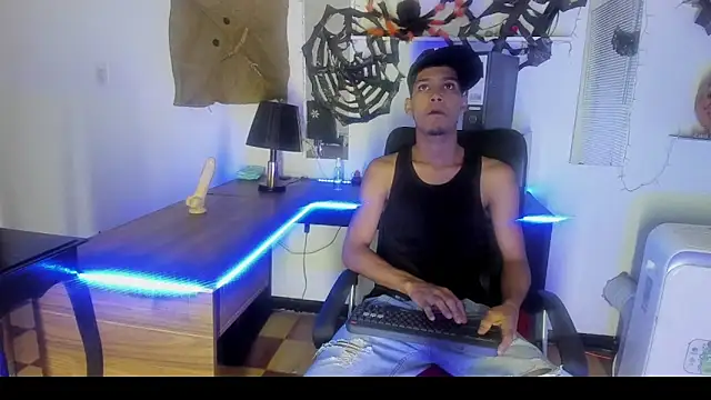 Snapshot of xxKamadevaxx chatting on October 2025 12:25:02 PM xxKamadevaxx online show from October 2025 12:25:02 PM