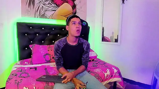 Snapshot of xxKamadevaxx chatting on November 2025 12:30:01 PM xxKamadevaxx online show from November 2025 12:30:01 PM