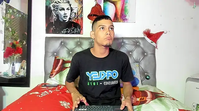 Snapshot of xxKamadevaxx chatting on December 2025 12:37:01 PM xxKamadevaxx online show from December 2025 12:37:01 PM