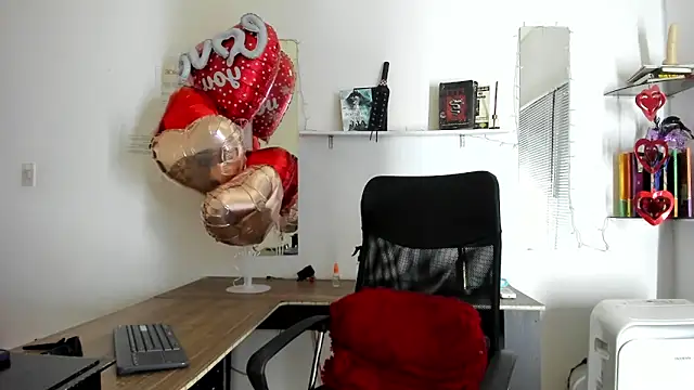 xxKamadevaxx online show from February 2026 12:49:01 PM