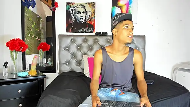 Snapshot of xxKamadevaxx chatting on November 2025 07:39:01 PM xxKamadevaxx online show from November 2025 07:39:01 PM