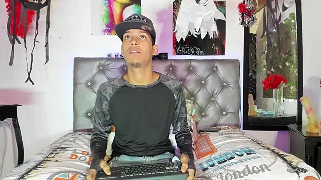 Snapshot of xxKamadevaxx chatting on October 2025 12:26:02 PM xxKamadevaxx online show from October 2025 12:26:02 PM