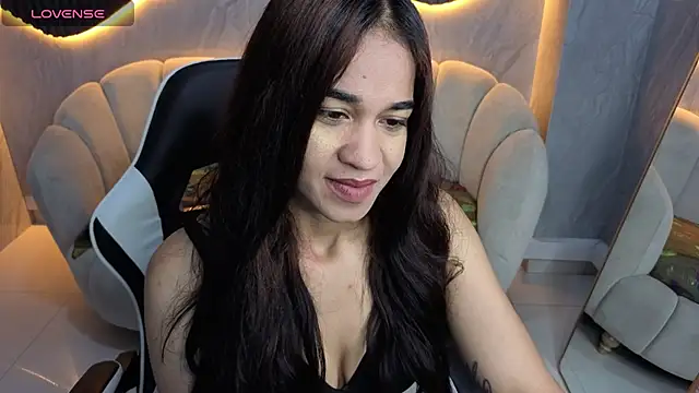 Snapshot of Maia_Tx chatting on September 2025 12:45:01 PM Maia Tx online show from September 2025 12:45:01 PM