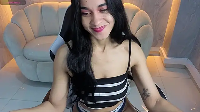 Snapshot of Maia_Tx chatting on November 2025 01:04:02 PM Maia Tx online show from November 2025 01:04:02 PM