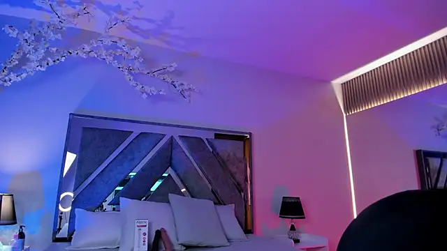 Isa Rouse   online show from November 2025 02:59:01 AM