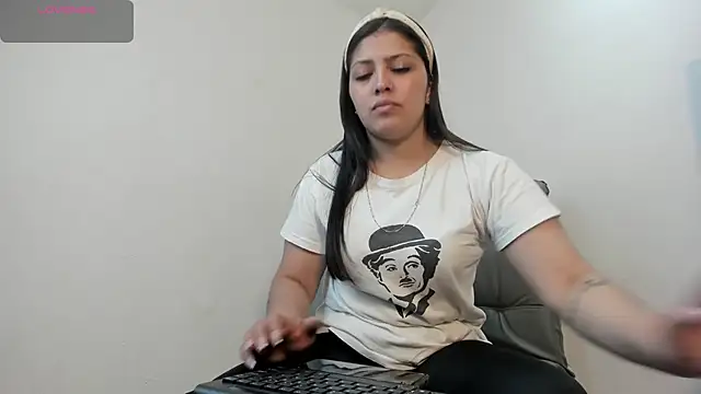 Shantal  G online show from December 2025 04:19:01 PM