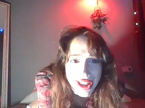 Monica uwu online show from October 2025 05:47:02 PM