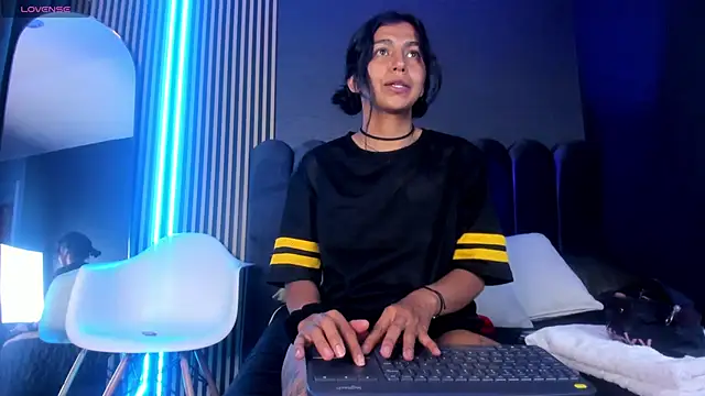 Keila Fg online show from October 2025 07:57:02 PM