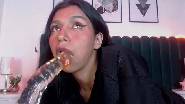 Keila Fg online show from November 2025 08:02:01 PM