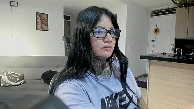 Unatatuada online show from April 2026 10:54:01 AM