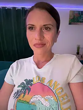 Snapshot of ScarlettNoirr chatting on June 2026 08:25:02 PM ScarlettNoirr online show from June 2026 08:25:02 PM