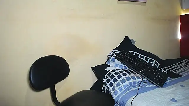 Snapshot of Anthonella_duran chatting on November 2025 05:43:01 AM Anthonella duran online show from November 2025 05:43:01 AM