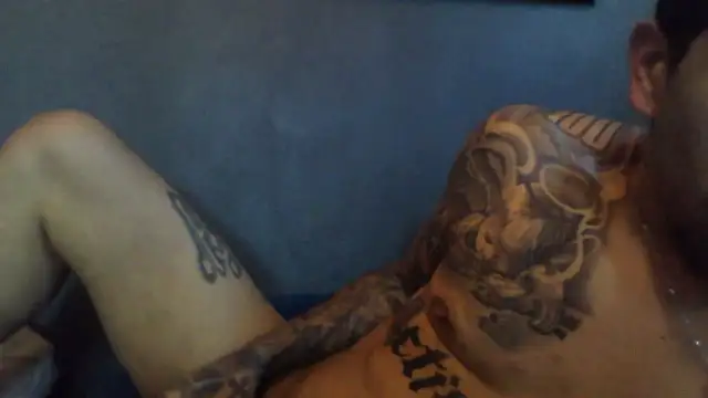 Snapshot of busnfatnutsLildee chatting on January 2026 08:27:02 PM busnfatnutsLildee online show from January 2026 08:27:02 PM