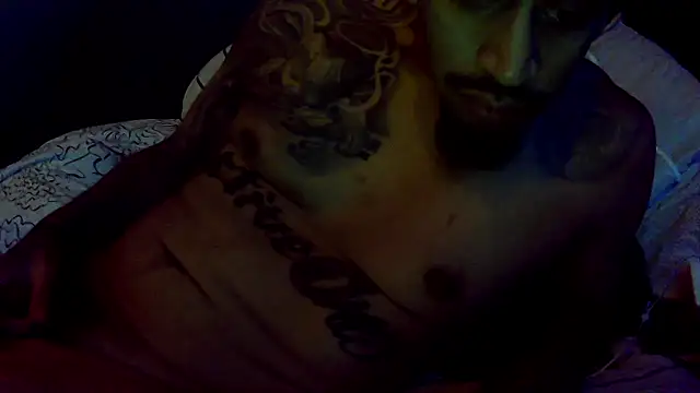 Snapshot of busnfatnutsLildee chatting on November 2025 03:56:01 PM busnfatnutsLildee online show from November 2025 03:56:01 PM