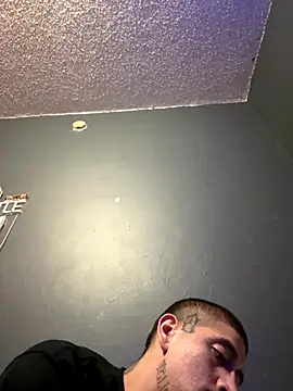 Snapshot of busnfatnutsLildee chatting on December 2025 12:15:02 PM busnfatnutsLildee online show from December 2025 12:15:02 PM