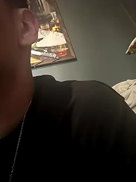 Snapshot of busnfatnutsLildee chatting on December 2025 10:04:01 PM busnfatnutsLildee online show from December 2025 10:04:01 PM