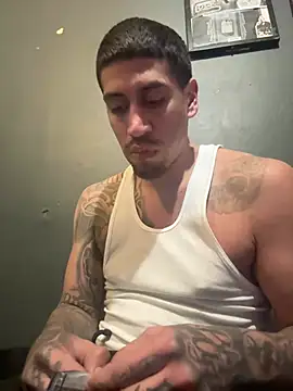 Snapshot of busnfatnutsLildee chatting on February 2026 05:20:01 AM busnfatnutsLildee online show from February 2026 05:20:01 AM