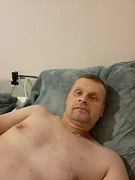 tygros11 online show from November 2025 04:55:02 PM