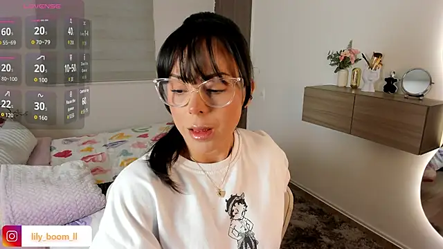 Lyliboomm online show from May 2026 10:43:01 PM