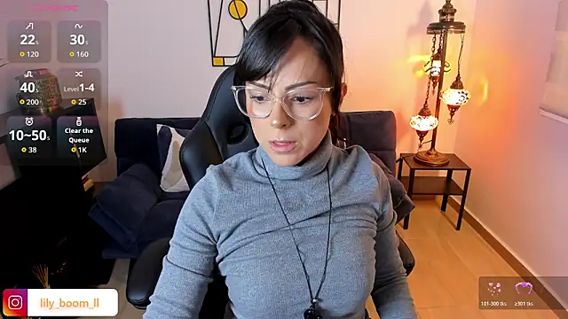 Lyliboomm online show from November 2025 10:04:01 PM