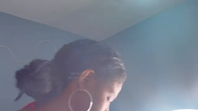 CamilaaSaenz online show from October 2025 12:15:01 PM