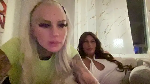 paulinaalatalo online show from April 2026 09:07:01 PM