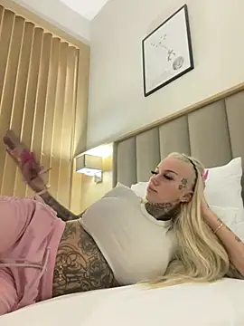 Snapshot of paulinaalatalo chatting on February 2026 05:23:01 PM paulinaalatalo online show from February 2026 05:23:01 PM