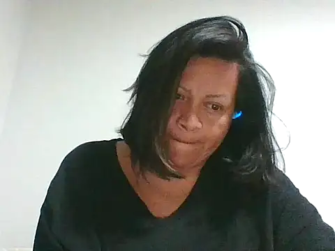 adri89-g online show from October 2025 03:38:02 AM