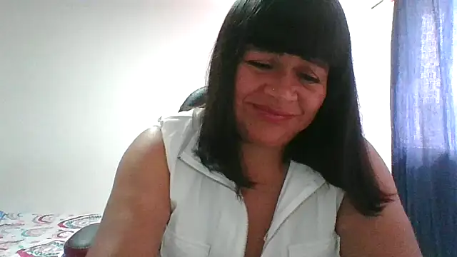 adri89-g online show from February 2026 03:34:01 PM