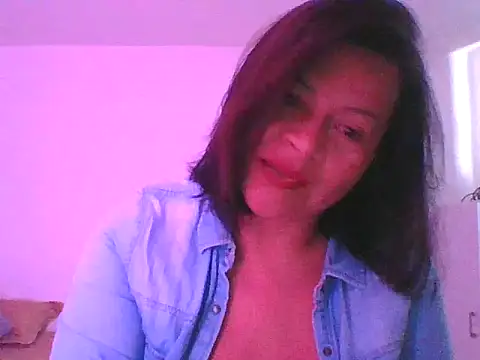 adri89-g online show from October 2025 03:12:01 PM