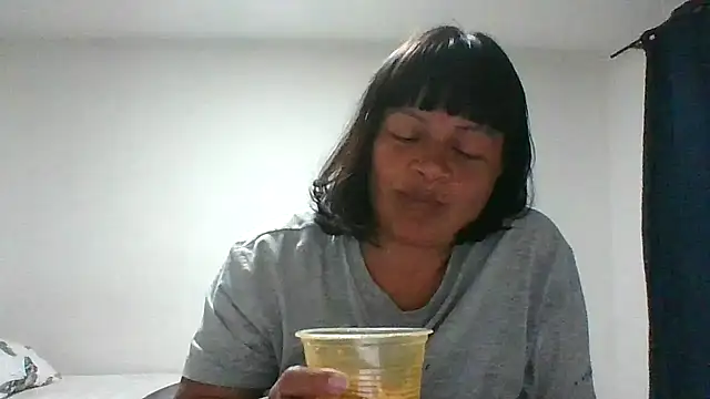 adri89-g online show from March 2026 03:39:02 AM