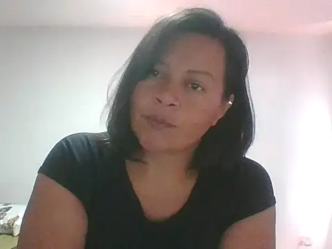 adri89-g online show from November 2025 05:28:02 PM