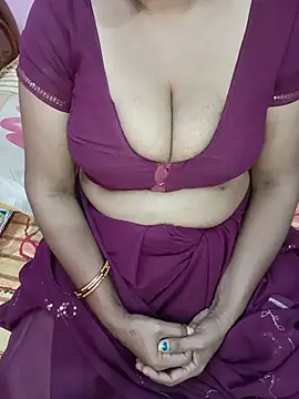 Snapshot of KannadaTamilTeluguBeauty chatting on July 2026 07:44:02 PM KannadaTamilTeluguBeauty online show from July 2026 07:44:02 PM