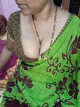 Snapshot of KannadaTamilTeluguBeauty chatting on June 2026 03:18:01 PM KannadaTamilTeluguBeauty online show from June 2026 03:18:01 PM
