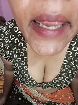 Snapshot of KannadaTamilTeluguBeauty chatting on June 2026 01:25:02 AM KannadaTamilTeluguBeauty online show from June 2026 01:25:02 AM