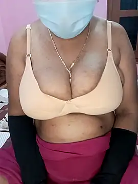 Snapshot of KannadaTamilTeluguBeauty chatting on February 2026 10:20:01 PM KannadaTamilTeluguBeauty online show from February 2026 10:20:01 PM