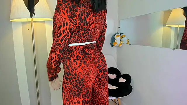 Molllysdays online show from December 2025 05:36:01 PM