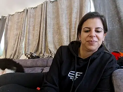 Alexis21821 online show from November 2025 06:39:02 AM