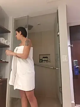 Alexis21821 online show from January 2026 01:22:01 AM