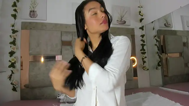 Snapshot of Joy-vergara chatting on October 2025 09:49:01 PM Joy-vergara online show from October 2025 09:49:01 PM