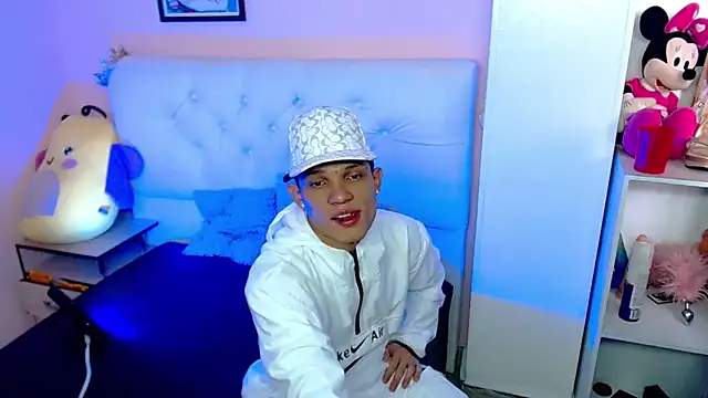 EL VENEZOLANO 22CM online show from October 2025 07:37:02 PM
