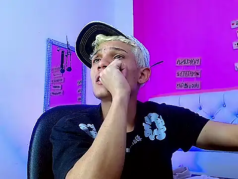 EL VENEZOLANO 22CM online show from October 2025 03:52:01 AM
