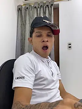 EL VENEZOLANO 22CM online show from February 2026 06:24:02 AM
