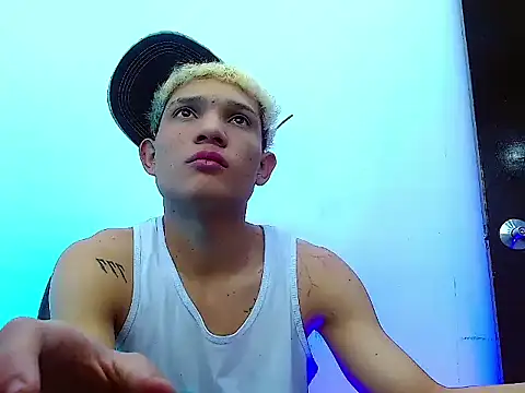 EL VENEZOLANO 22CM online show from November 2025 06:47:01 AM