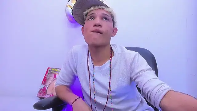 EL VENEZOLANO 22CM online show from December 2025 04:33:01 AM