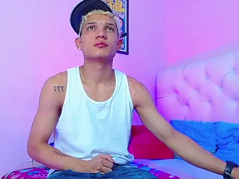 EL VENEZOLANO 22CM online show from November 2025 08:52:01 AM
