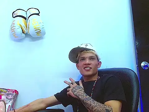 EL VENEZOLANO 22CM online show from November 2025 05:19:01 AM