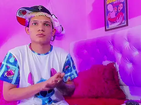 EL VENEZOLANO 22CM online show from December 2025 04:03:02 AM