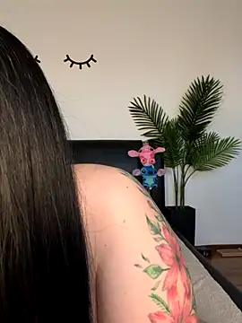 Snapshot of Andrestarr chatting on September 2025 03:39:02 PM Andrestarr online show from September 2025 03:39:02 PM