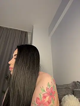Andrestarr online show from April 2026 07:22:01 PM